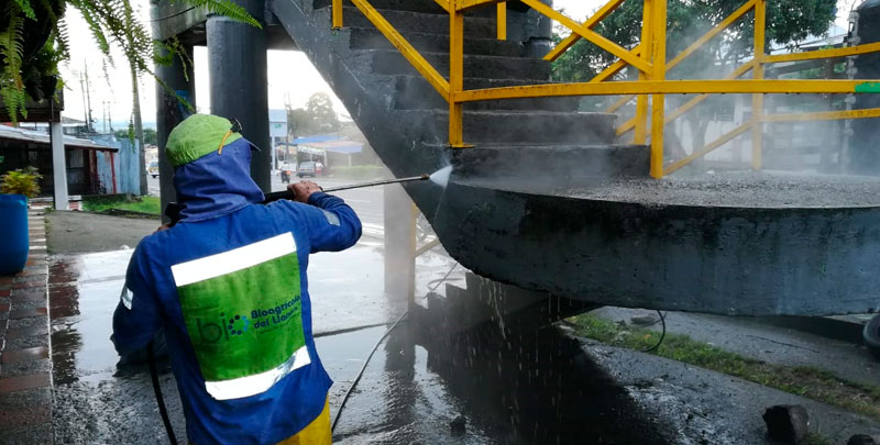 Lavado de áreas públicas