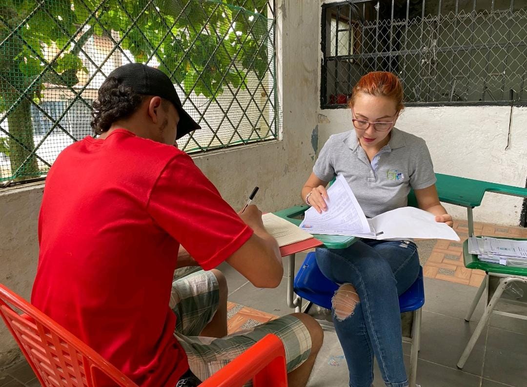 Trabaja con nosotros